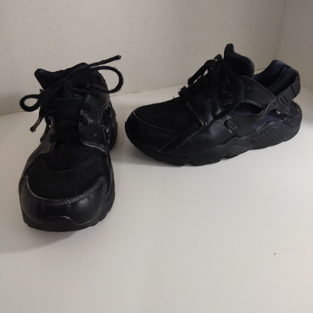 Nike Air Huarache run Triple Black Sneaker
